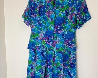 Conjunto vintage de 2 piezas de Marion Donaldson de los años 80/90 / Blusa floral de seda pura y falda midi plisada / Estampado pictórico azul y morado. Talla UK 14.