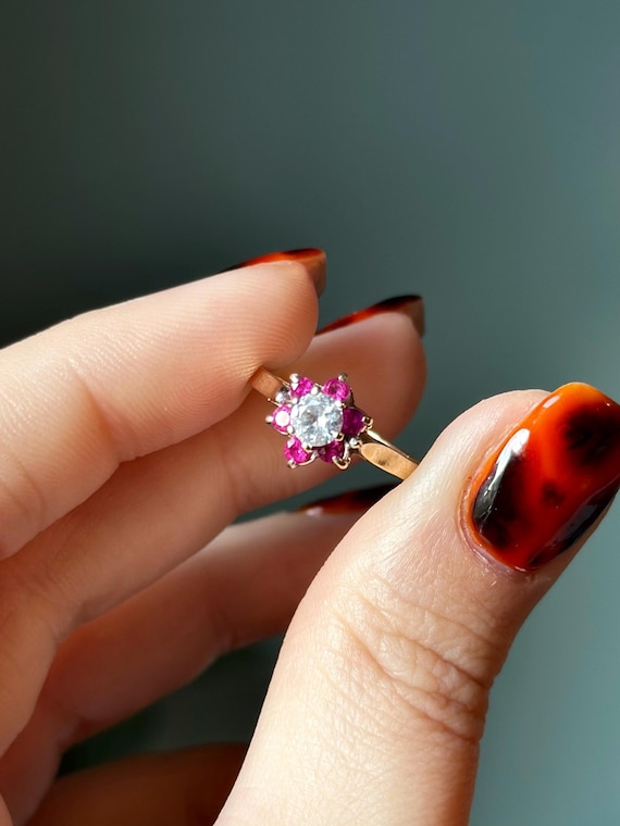 Solid 9ct Gold Vintage Ruby and CZ Cluster Ring |… - image 1