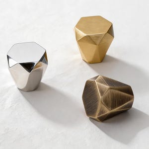 Tirador de latón con gema facetada, manija minimalista, pomo para armario