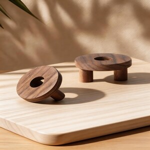 Tirador de cajón minimalista individual de madera de nogal negro