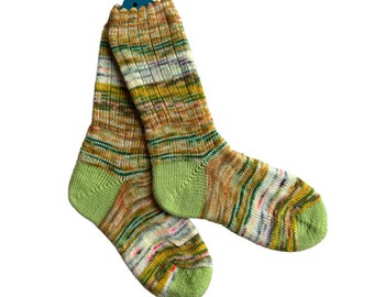 Calcetines únicos de lana ScrappyMerino con borde festoneado, calcetines de punto a mano, calcetines suaves para mujer, regalo único en su tipo, calcetines coloridos, calcetines para mujer