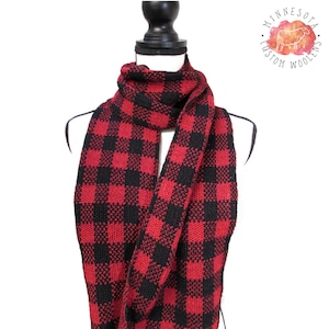Knitted Scarf - Stylish Handcrafted Scarf for Seasonal Style - Thoughtful Gift for Friends and Family