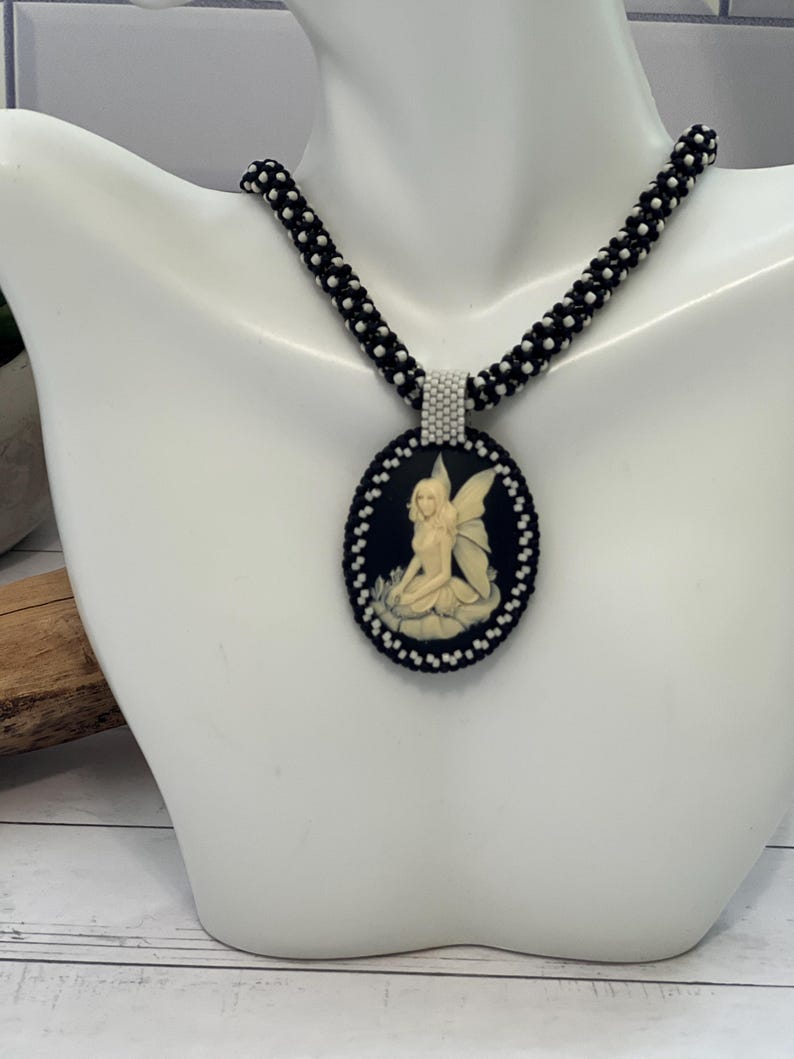 Kneeling Fairy Cameo on Beaded Chenille Stitch Necklace, 18 Inch, One of a Kind bild 4