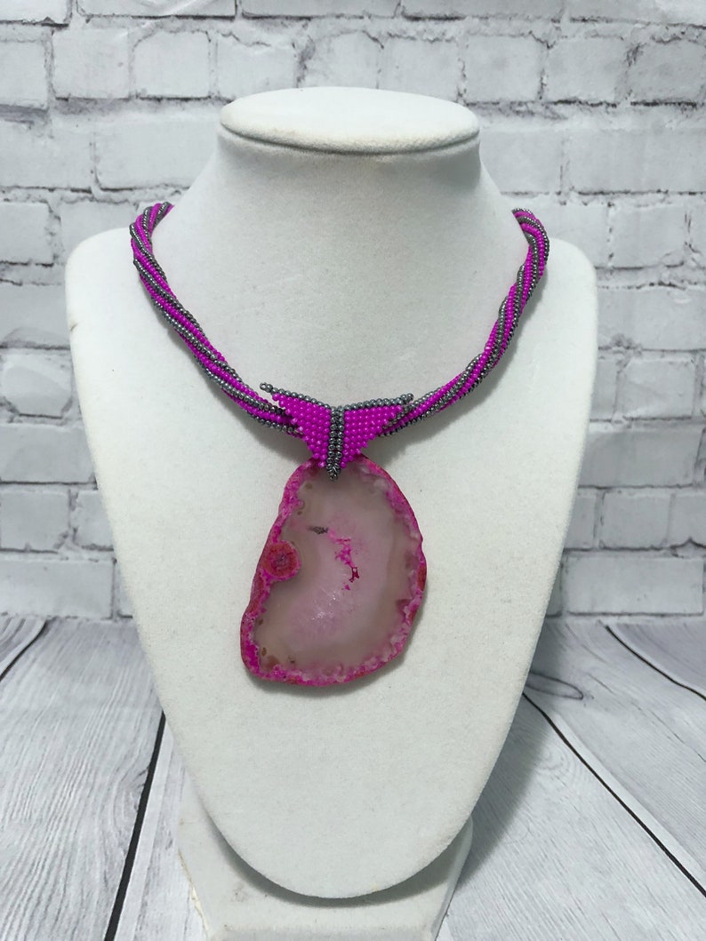 Agate Pendant Necklace Seed Bead Jewlery Statement Necklace Pink Stone Necklace Beaded Necklace Herringbone Stitch Bead Woven Jewelry