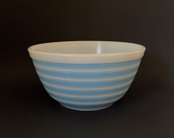 Vintage Pyrex Blue Rainbow Stripes 402 1.5 Quart Mixing Bowl - 1965 to 1967