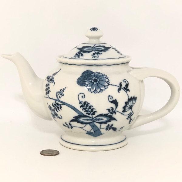 Vintage Blue Danube Japan 3 Cup Porcelain Teapot - Blue Onion Pattern