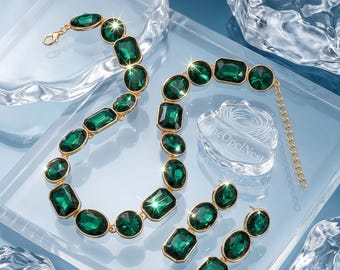 Statement-Halskette und Ohrringe in Smaragdgrün, goldfarbener Kristallschmuck, elegantes Brautgeschenk, Geschenk für Mütter, Schmuck für jeden Tag