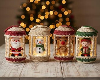 Padrão de Lanterna de Natal em Crochê | 4 Modelos (Papai Noel, Boneco de Neve, Rena e Elfo) | Decoração de Natal com LED (PDF)