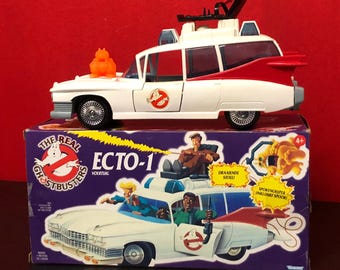 Vintage 1984 Kenner THE REAL GHOSTBUSTERS Ecto-1 Komplett mit Box und Einsätzen