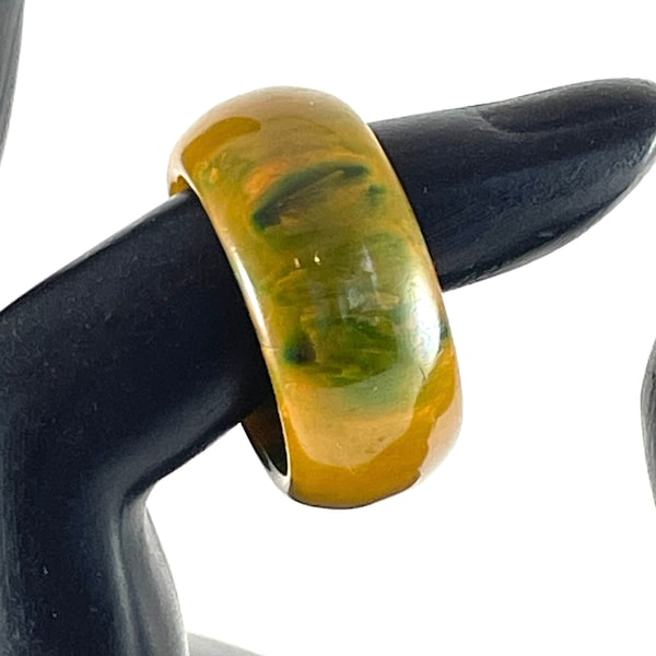 Vintage Ring Bakelite Band Yellow and Green Marbled