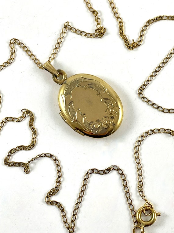 Vintage Locket Mini Oval Photo Pendant Necklace - image 5