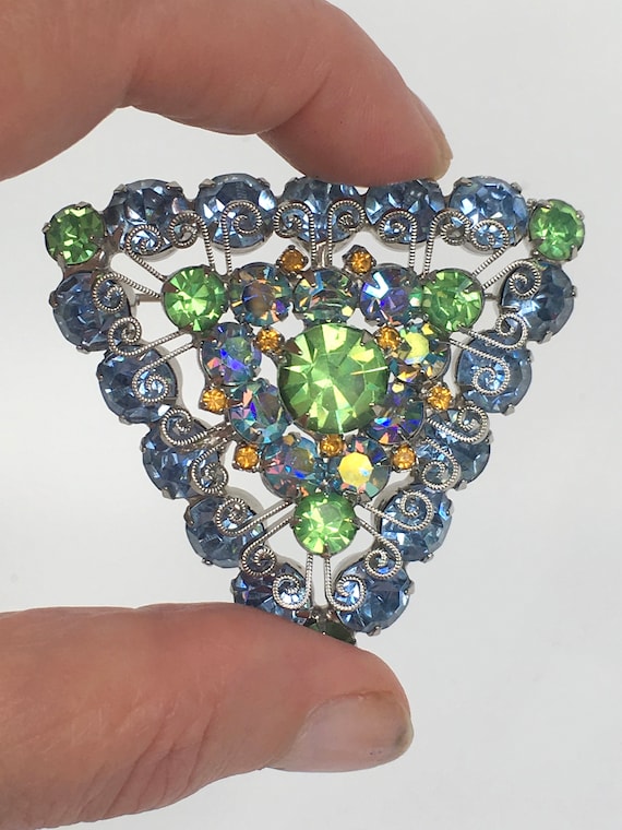 Vintage Brooch Rhinestone Juliana Blue Green AB U… - image 1