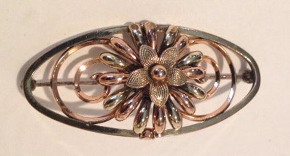 Vintage DIANA Two Tone metal Flower Brooch Unique… - image 3