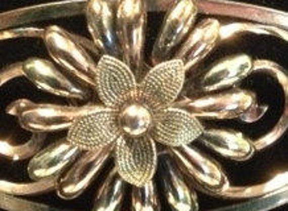 Vintage DIANA Two Tone metal Flower Brooch Unique… - image 2