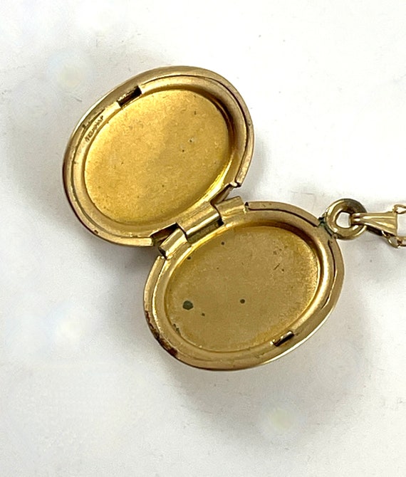 Vintage Locket Mini Oval Photo Pendant Necklace - image 7