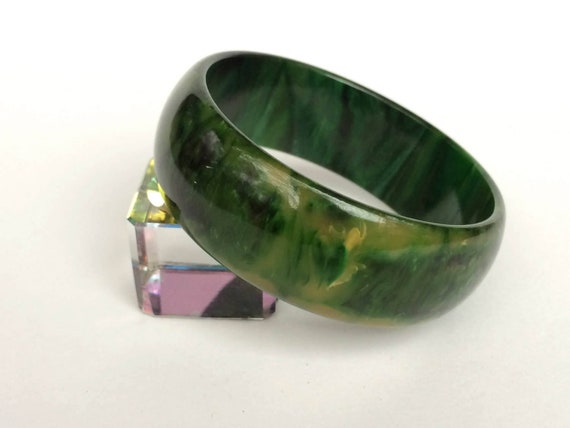 Vintage Bracelet Green Bakelite Bangle Marbled Spi