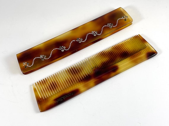 Vintage Comb in Folding Decorative Case - Gem