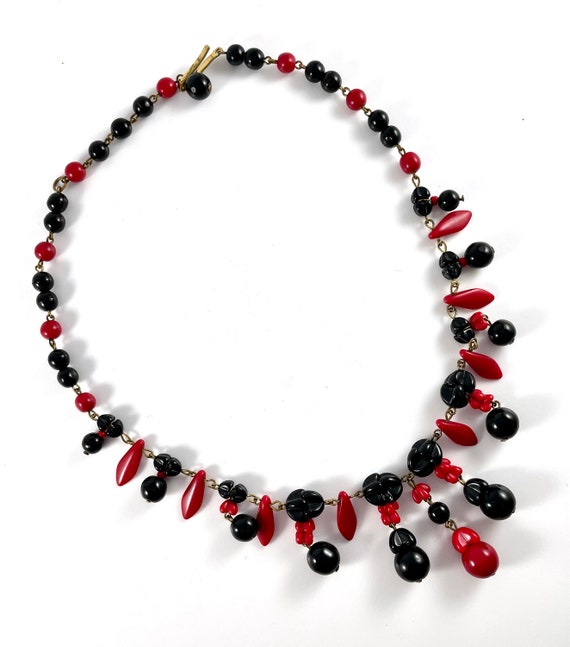 Vintage Necklace Red and Black Glass Glass Cha Ch… - image 5