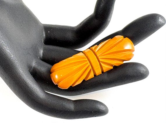 Bakelite Brooch Butterscotch