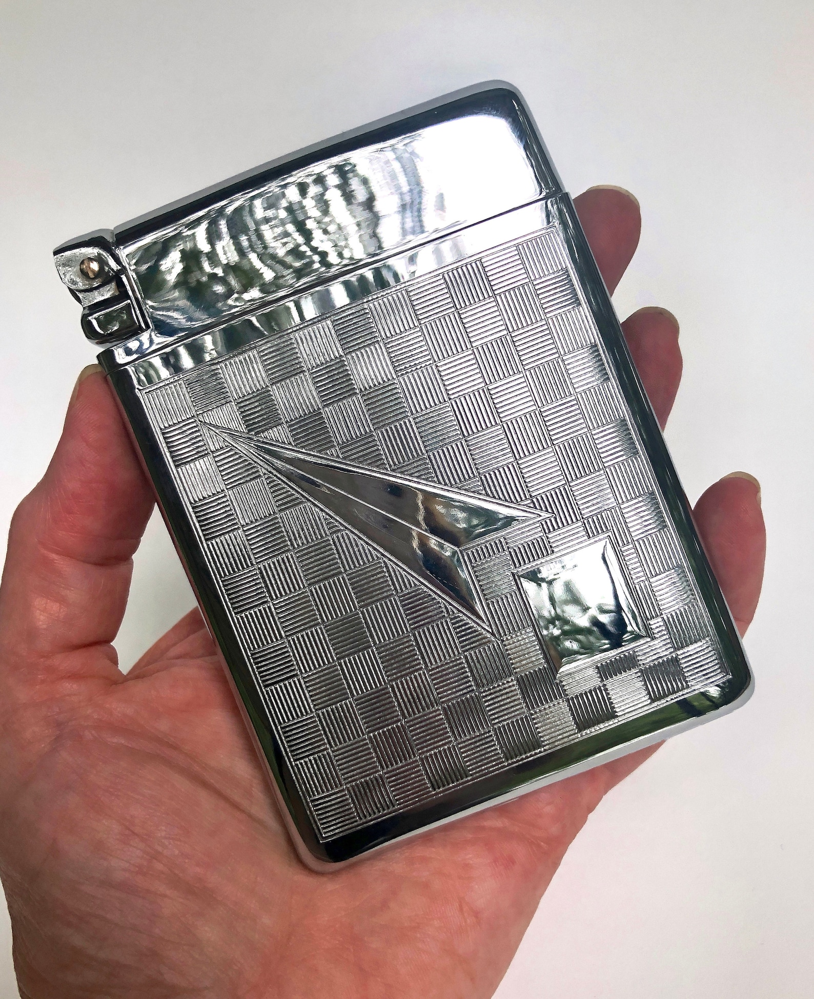 Vintage Cigarette Case With Built In Lighter - 0i8xeud