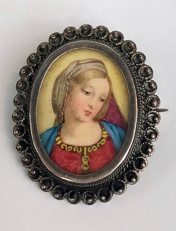 Vintage Brooch Antique Italian miniature Madonna P
