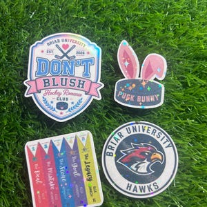 Off Campus logo’s holographic sticker!
