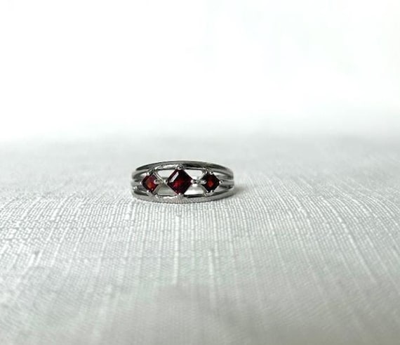 Solid Sterling Silver Red Natural Garnet Ring, Si… - image 1