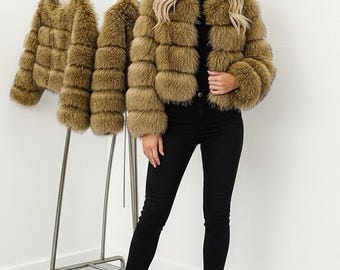 Luxury Faux Fur Short Jacket for Women – Soft Plush Winter Coat – Warm Fuzzy Faux Fur Outerwear – Chic Fall/Winter Fashion