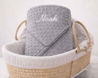 Manta de bebé personalizada con nombre, manta suave de sherpa, regalo para recién nacidos y baby shower.