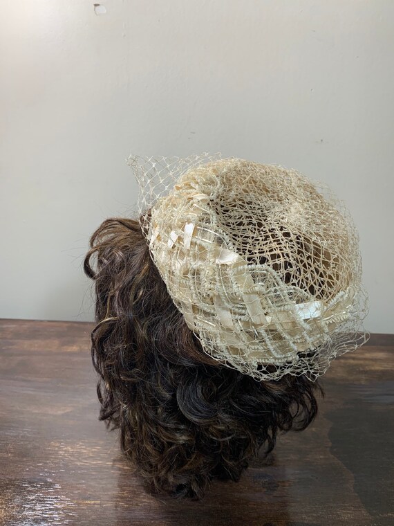 Vintage Wedding Fascinator Hat Cream Pillbox Crea… - image 6
