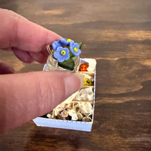 Vintage Czechoslovakia Mini Flower Pot Place Card Holders Daisy Flowers