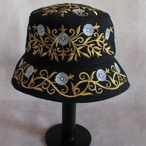 Gefilzte Woll-Panama mit Stickerei, Handgemacht, Warmer Hut für Herbst & Winter | Felt Wool Bucket Hat with Embroidery, Handmade, Warm Winte
