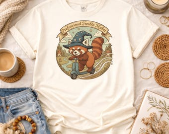 Koszulka „Profesjonalny rozrabiaka”, zabawna koszulka z czerwoną pandą, koszulka z czarodziejskim zwierzęciem, urocza koszulka z grafiką, Comfort Colors® 1717, zabawny prezent