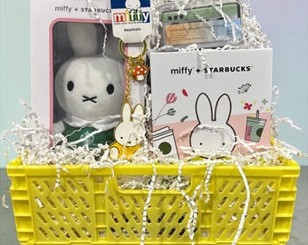 Cesto regalo esclusivo Miffy + Starbucks con peluche, tazza, portachiavi portafoto e altro ancora.
