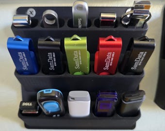 Wall-Mounted USB Flash Drive Holder – 15-Slot Thumb Drive Organizer