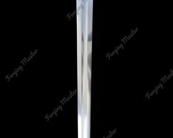 Espada vikinga de acero al carbono forjada a mano, empuñadura de cuero y vaina.