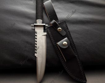 Réplica de la película D2 de acero, hecha a mano y personalizada. Artículo de exhibición con fundas de cuero.