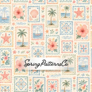 Könnte beinhalten: Ein sich wiederholendes Muster aus Briefmarken mit tropischen Motiven. Die Briefmarken zeigen Segelboote, Palmen, Seesterne, Muscheln und Hibiskusblüten in Pastelltönen von Rosa, Blau und Gelb. Der Text "Spring PatternsCo" befindet sich in der Mitte.