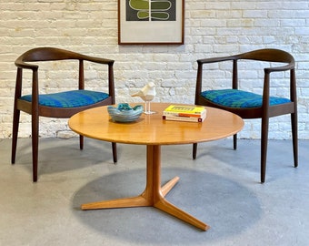 TEAK Mid Century MODERN Danish Round Coffee TABLE, c.1960's