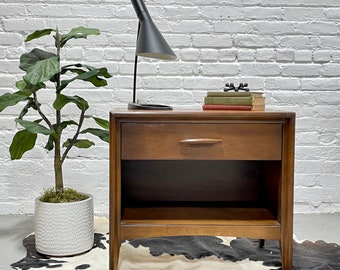 Mid Century MODERN Walnut NIGHTSTAND by Broyhill Premier, c. 1960's