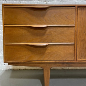 FUNKY Sculptural Mid Century MODERN styled CREDENZA / Media Stand / Sideboard image 5