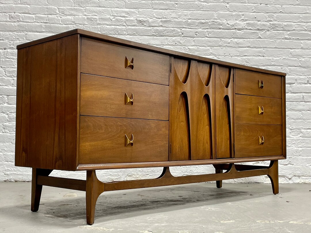 MONUMENTAL Mid Century Modern Broyhill BRASILIA Long DRESSER / Credenza