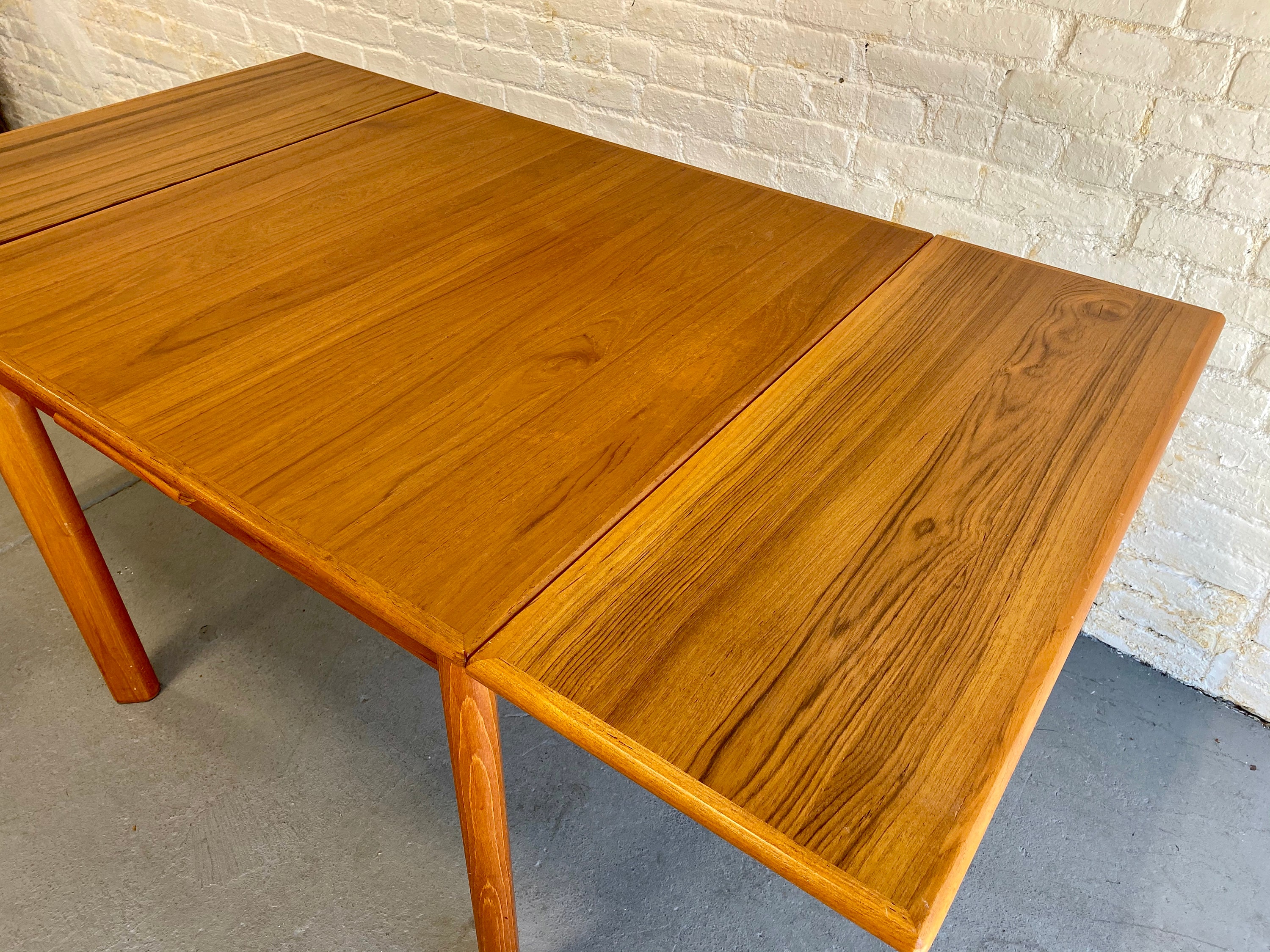 Teak Dining Table With Glass Top: A Blend Of Traditional And Modern