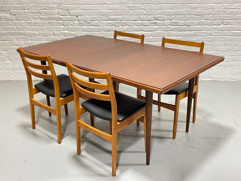 MESA DE COMEDOR moderna de mediados de siglo de NOGAL de tamaño perfecto hoja de expansión, c. 1960 imagen 4