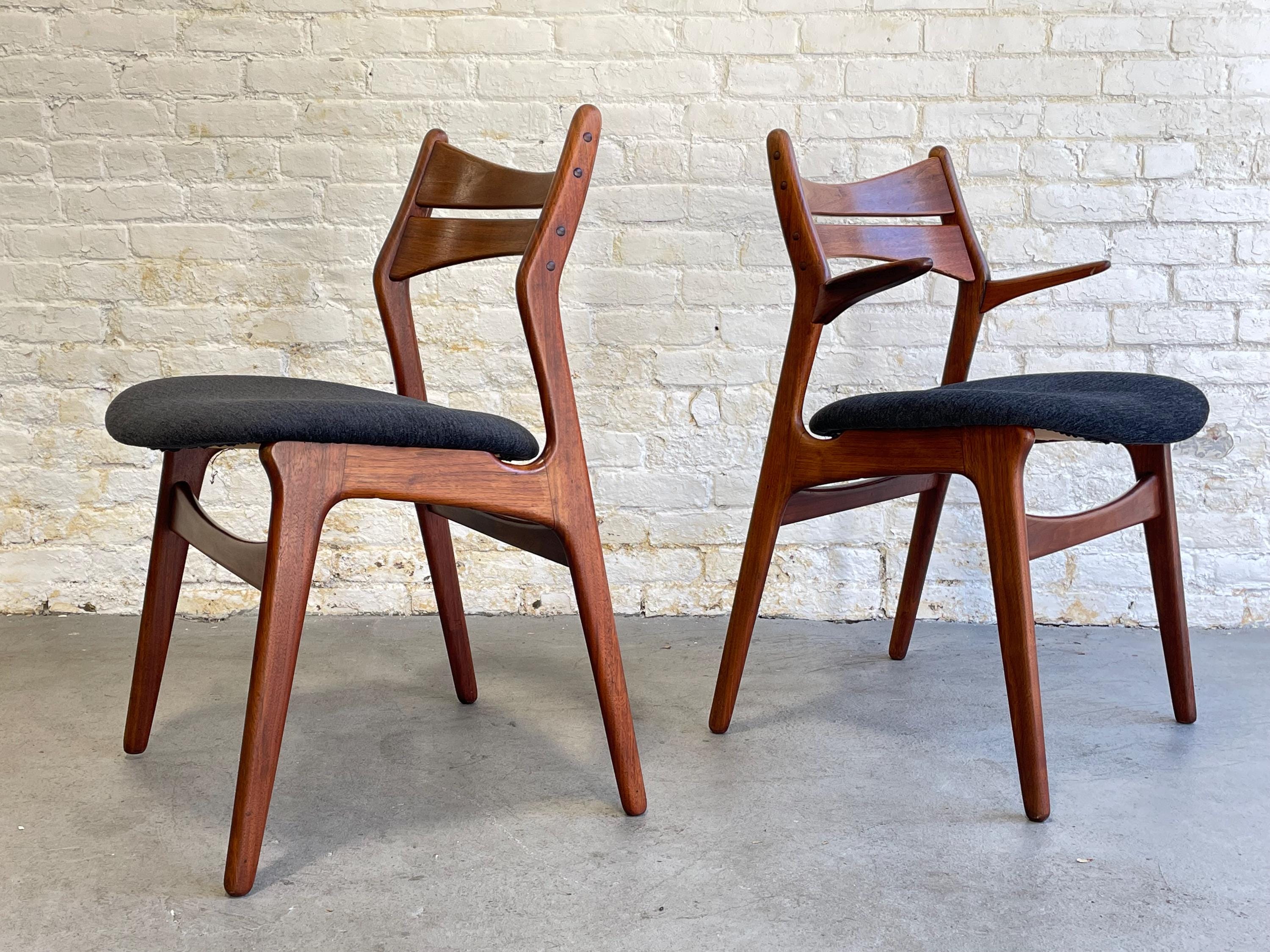 Mid Century MODERN Pair of Teak DINING CHAIR by Erik Buch for