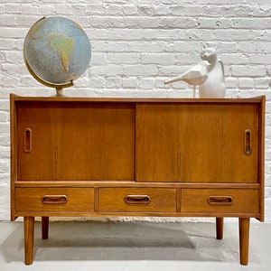 APARTMENT Sized Mid Century MODERN Teak Mini CREDENZA / Sideboard / Media Stand image 1