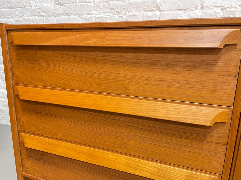 SCULPTED Mid Century MODERN Danish Teak CREDENZA / Long Dresser by Skovby Mobelfabrik, c. 1960'S image 6