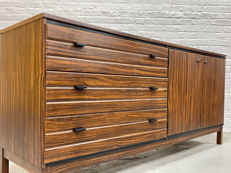 Mid Century Modern Long DRESSER / CREDENZA by American of Martinsville, c. 1960's image 4