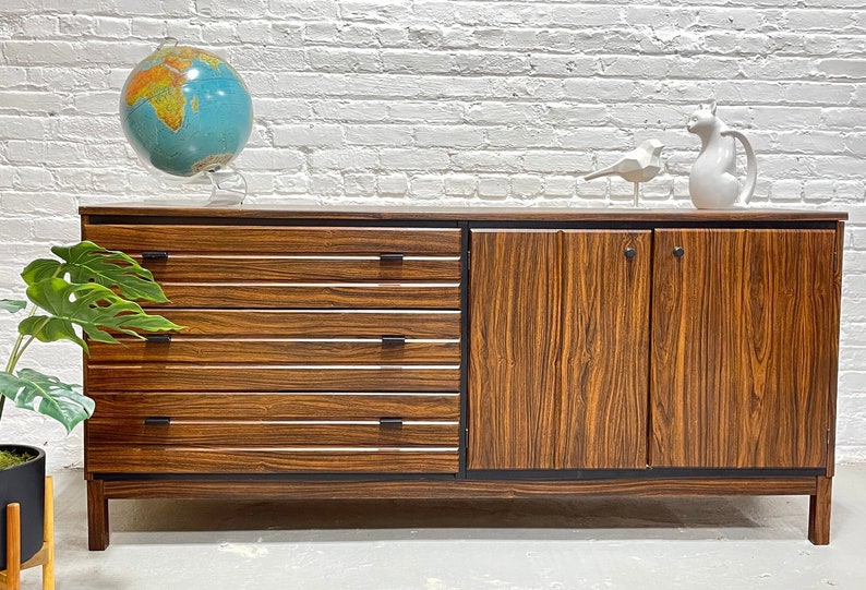 Mid Century Modern Long DRESSER / CREDENZA by American of Martinsville, c. 1960's image 3