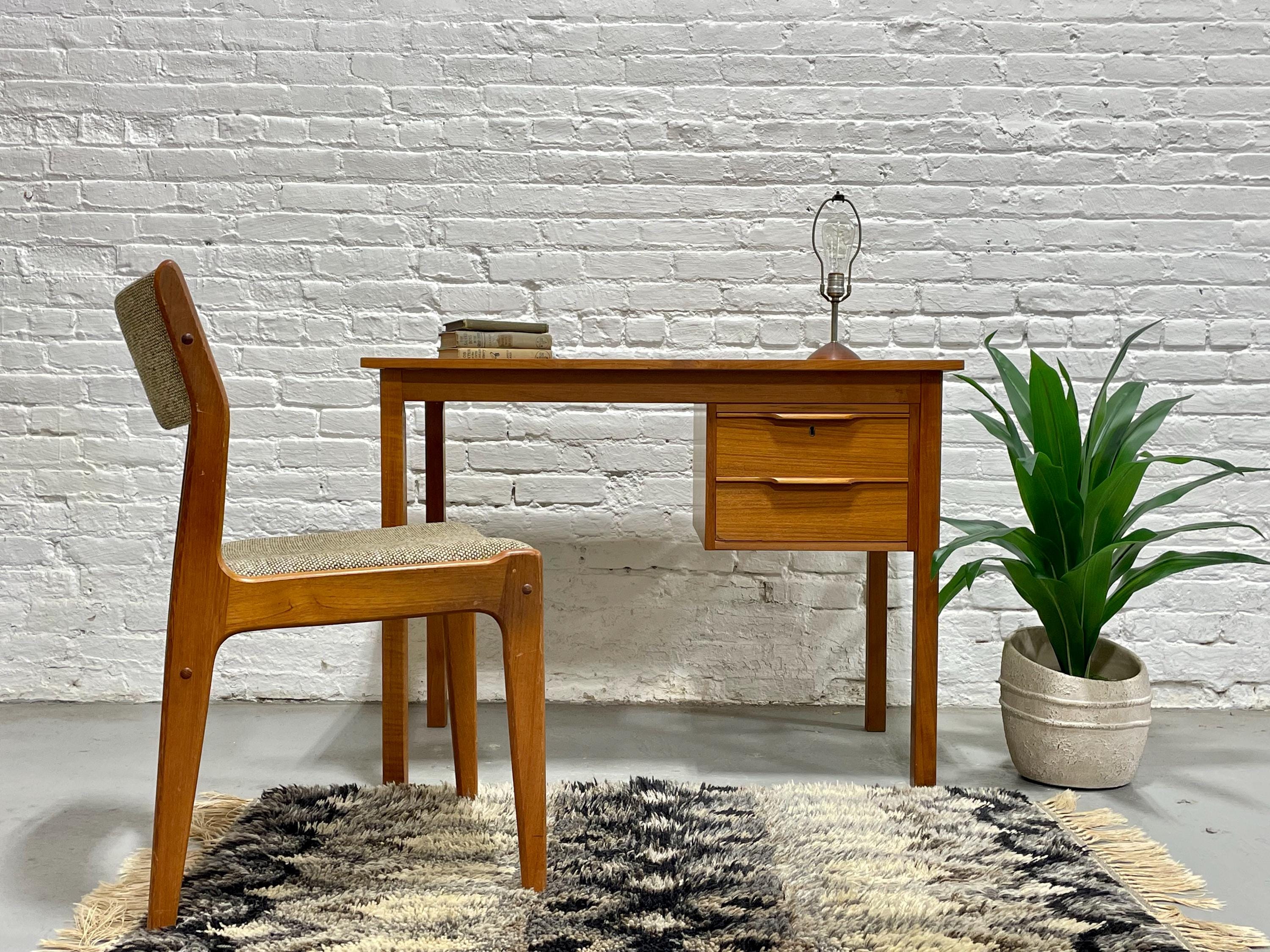 Vintage Mid Century Modern Desk Chair - Etsy